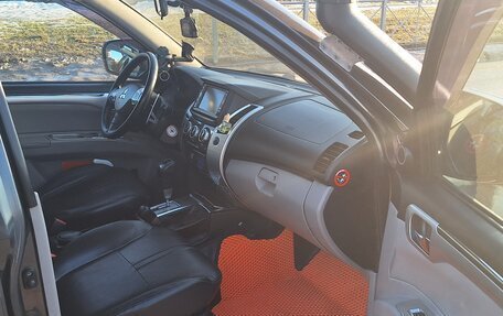 Mitsubishi Pajero Sport II рестайлинг, 2012 год, 950 000 рублей, 1 фотография