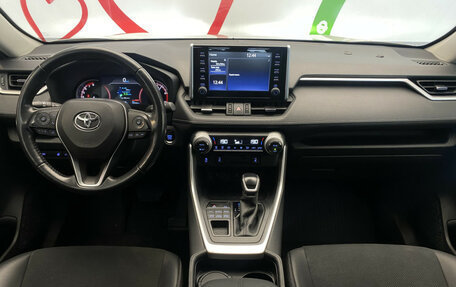 Toyota RAV4, 2022 год, 3 290 000 рублей, 12 фотография