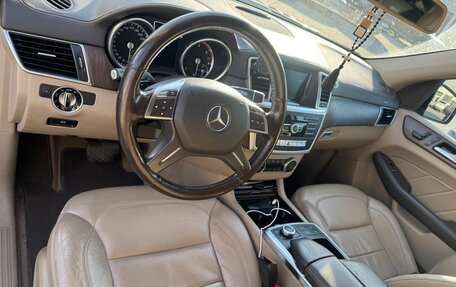 Mercedes-Benz GL-Класс, 2015 год, 2 500 000 рублей, 9 фотография