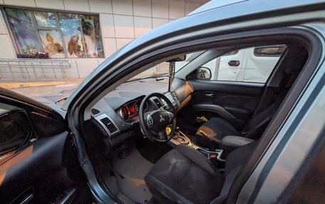 Mitsubishi Outlander III рестайлинг 3, 2007 год, 935 000 рублей, 4 фотография