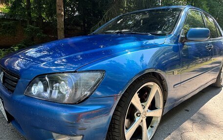 Lexus IS II рестайлинг 2, 1999 год, 599 999 рублей, 4 фотография