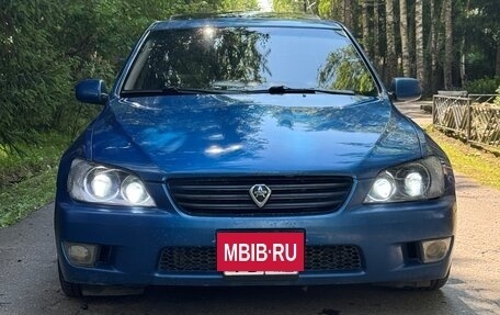Lexus IS II рестайлинг 2, 1999 год, 599 999 рублей, 2 фотография