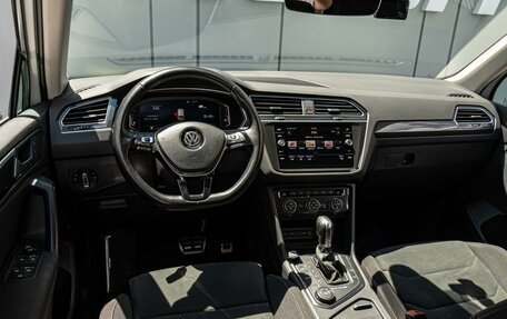 Volkswagen Tiguan II, 2019 год, 2 730 000 рублей, 6 фотография