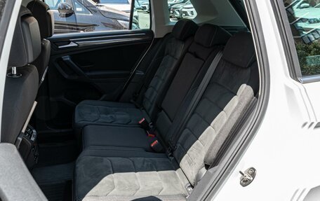 Volkswagen Tiguan II, 2019 год, 2 730 000 рублей, 9 фотография