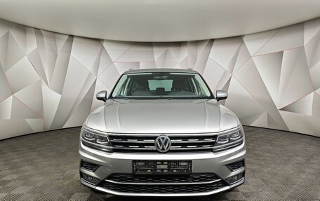 Volkswagen Tiguan II, 2018 год, 2 555 000 рублей, 7 фотография