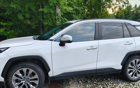 Toyota RAV4, 2019 год, 3 150 000 рублей, 3 фотография