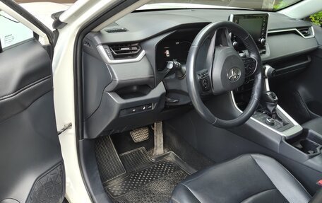Toyota RAV4, 2019 год, 3 150 000 рублей, 7 фотография