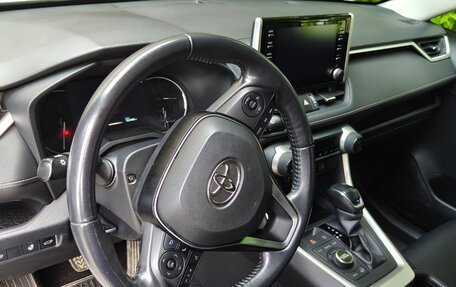 Toyota RAV4, 2019 год, 3 150 000 рублей, 13 фотография