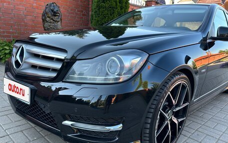 Mercedes-Benz C-Класс, 2011 год, 1 270 000 рублей, 10 фотография