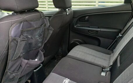 KIA Venga I, 2011 год, 800 000 рублей, 8 фотография