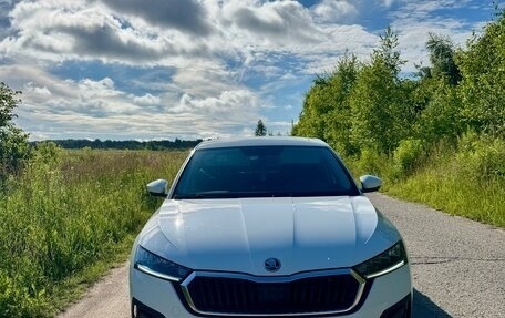 Skoda Octavia IV, 2021 год, 1 880 000 рублей, 2 фотография