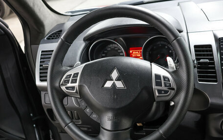 Mitsubishi Outlander III рестайлинг 3, 2008 год, 1 100 000 рублей, 18 фотография
