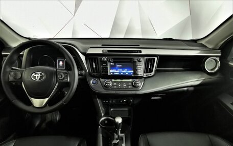 Toyota RAV4, 2016 год, 2 295 000 рублей, 13 фотография