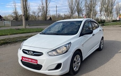 Hyundai Solaris II рестайлинг, 2013 год, 860 000 рублей, 1 фотография