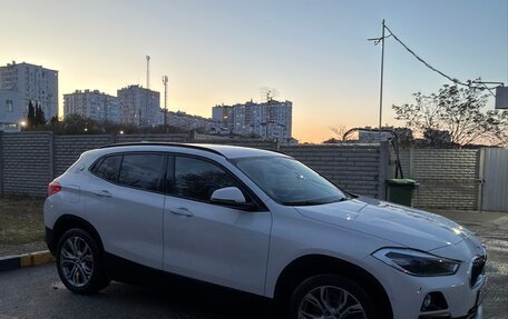 BMW X2, 2019 год, 3 000 000 рублей, 2 фотография