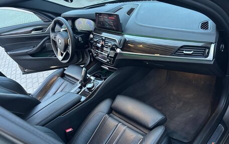 BMW 5 серия, 2018 год, 2 800 000 рублей, 5 фотография