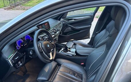 BMW 5 серия, 2018 год, 2 800 000 рублей, 6 фотография