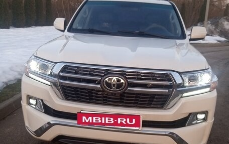 Toyota Land Cruiser 200, 2010 год, 3 700 000 рублей, 4 фотография