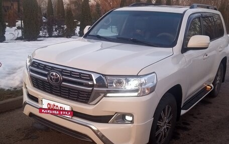 Toyota Land Cruiser 200, 2010 год, 3 700 000 рублей, 3 фотография