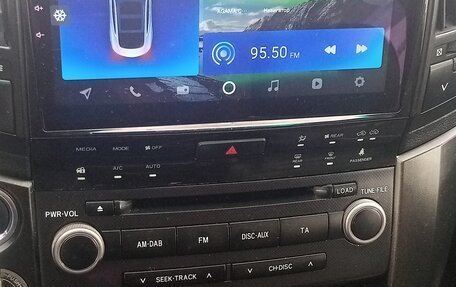 Toyota Land Cruiser 200, 2010 год, 3 700 000 рублей, 30 фотография