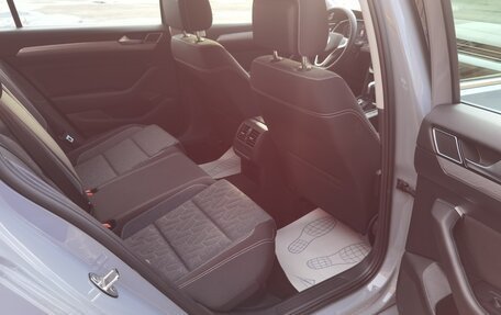 Volkswagen Passat B8 рестайлинг, 2022 год, 2 600 000 рублей, 22 фотография