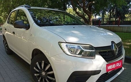 Renault Logan II, 2019 год, 865 000 рублей, 4 фотография
