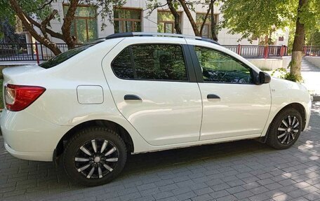 Renault Logan II, 2019 год, 865 000 рублей, 20 фотография