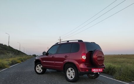 Chevrolet Niva I рестайлинг, 2011 год, 515 000 рублей, 3 фотография