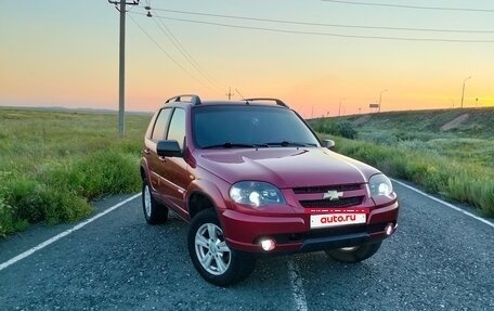 Chevrolet Niva I рестайлинг, 2011 год, 515 000 рублей, 2 фотография