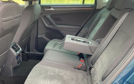 Volkswagen Tiguan II, 2023 год, 3 200 000 рублей, 12 фотография