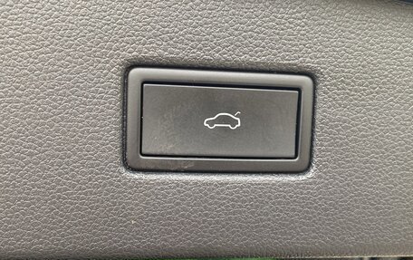 Volkswagen Tiguan II, 2023 год, 3 200 000 рублей, 16 фотография