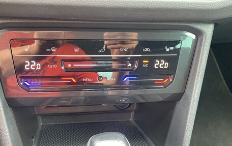 Volkswagen Tiguan II, 2023 год, 3 200 000 рублей, 25 фотография