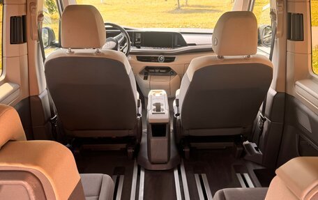 Volkswagen Multivan, 2022 год, 5 700 000 рублей, 11 фотография