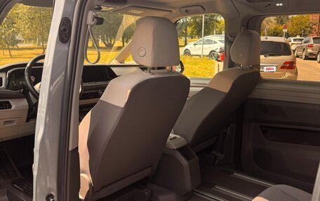 Volkswagen Multivan, 2022 год, 5 700 000 рублей, 12 фотография