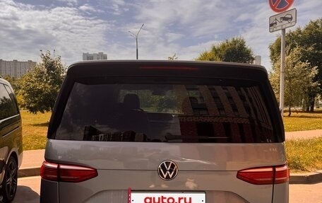 Volkswagen Multivan, 2022 год, 5 700 000 рублей, 9 фотография