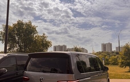 Volkswagen Multivan, 2022 год, 5 700 000 рублей, 8 фотография