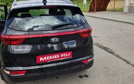 KIA Sportage IV рестайлинг, 2018 год, 2 300 000 рублей, 5 фотография