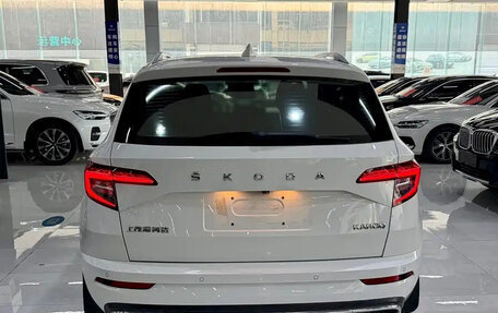 Skoda Karoq I, 2023 год, 2 350 000 рублей, 6 фотография