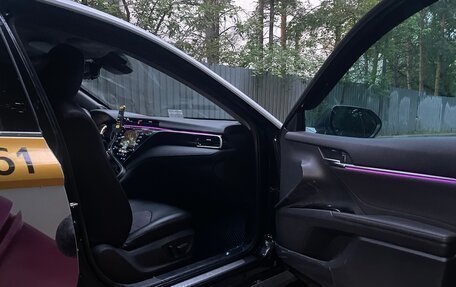 Toyota Camry, 2020 год, 1 880 000 рублей, 7 фотография