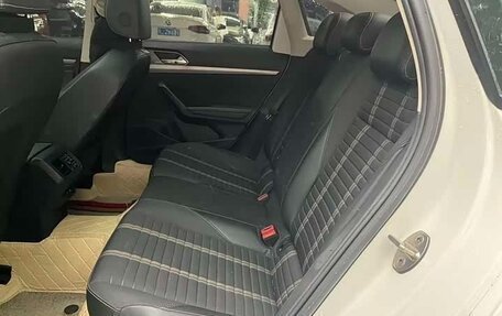 Volkswagen Lavida, 2022 год, 995 000 рублей, 9 фотография
