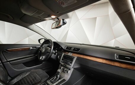 Volkswagen Passat B7, 2012 год, 1 047 000 рублей, 12 фотография