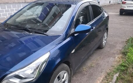 Hyundai Solaris II рестайлинг, 2014 год, 850 000 рублей, 2 фотография