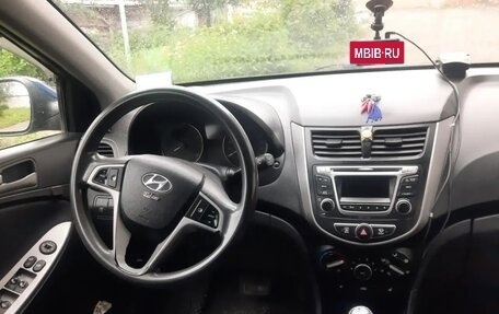 Hyundai Solaris II рестайлинг, 2014 год, 850 000 рублей, 3 фотография