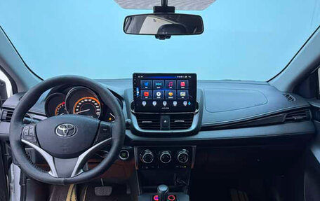 Toyota Yaris XP150 рестайлинг, 2023 год, 1 150 000 рублей, 3 фотография