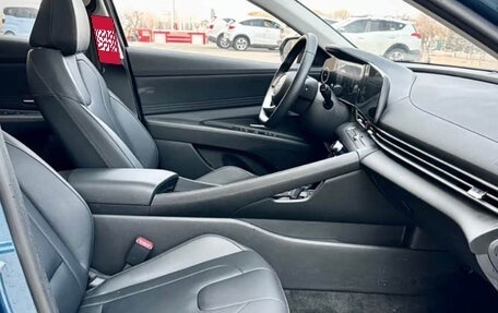 Hyundai Elantra, 2023 год, 1 490 000 рублей, 13 фотография