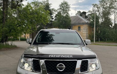 Nissan Pathfinder, 2012 год, 3 000 000 рублей, 2 фотография