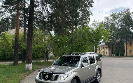 Nissan Pathfinder, 2012 год, 3 000 000 рублей, 3 фотография
