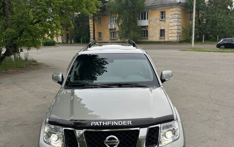 Nissan Pathfinder, 2012 год, 3 000 000 рублей, 12 фотография
