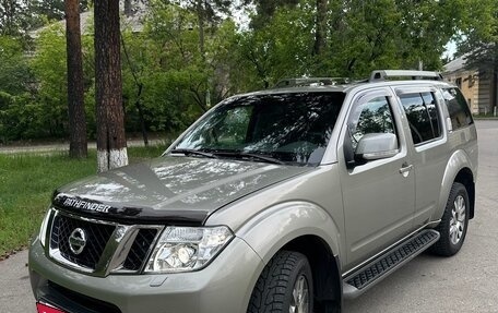 Nissan Pathfinder, 2012 год, 3 000 000 рублей, 13 фотография