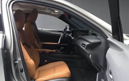 Lexus UX I, 2022 год, 4 300 000 рублей, 11 фотография